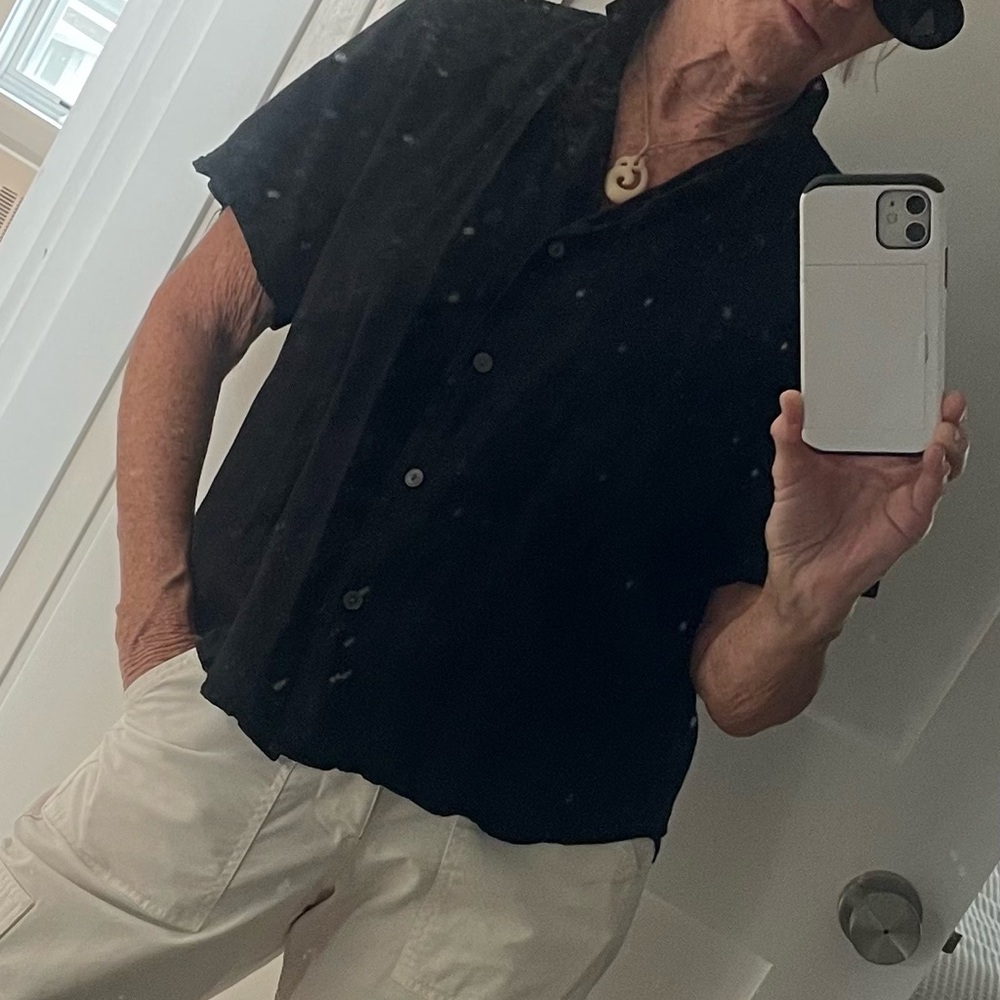 Uniqlo Women's Black Casual Button Down Shirt